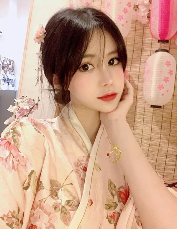 新加坡高端模特微信